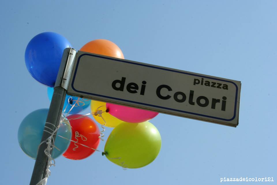 Associazione angoloB - Piazza dei Colori 21
