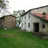 Il luogo dell'ospitalità è la casa per gruppi della Comunità dei frati di Don Dossetti delle Piccola Famiglia dell'Annunziata.